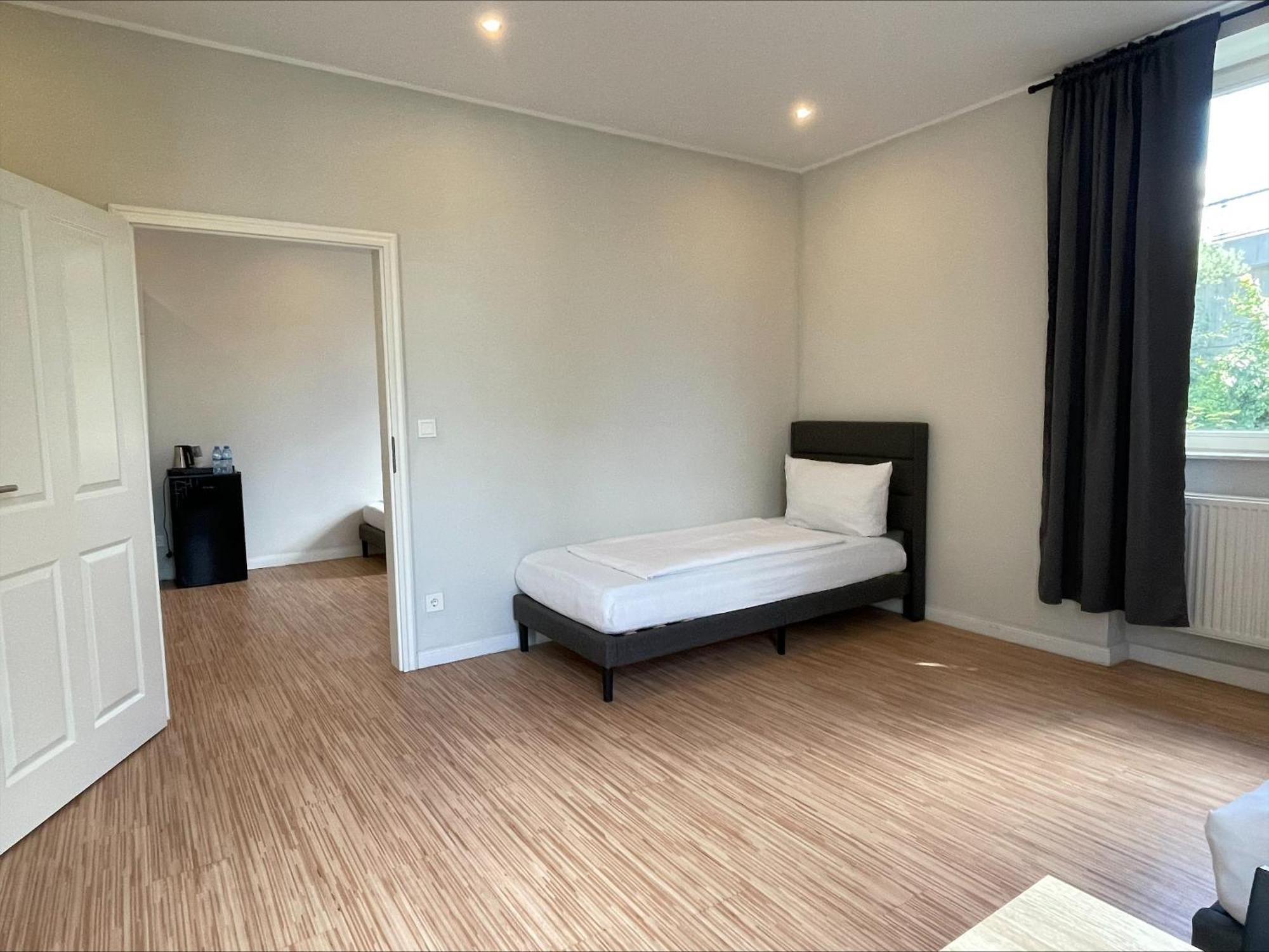 Ahoi Hostel 함브루크 외부 사진