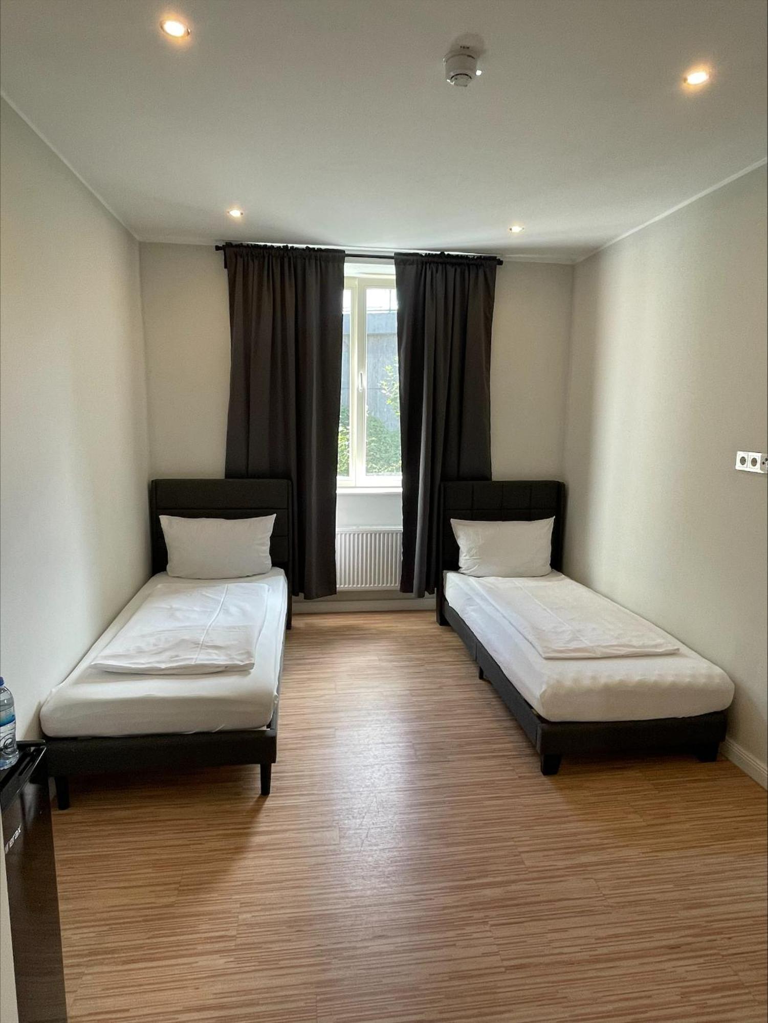 Ahoi Hostel 함브루크 외부 사진