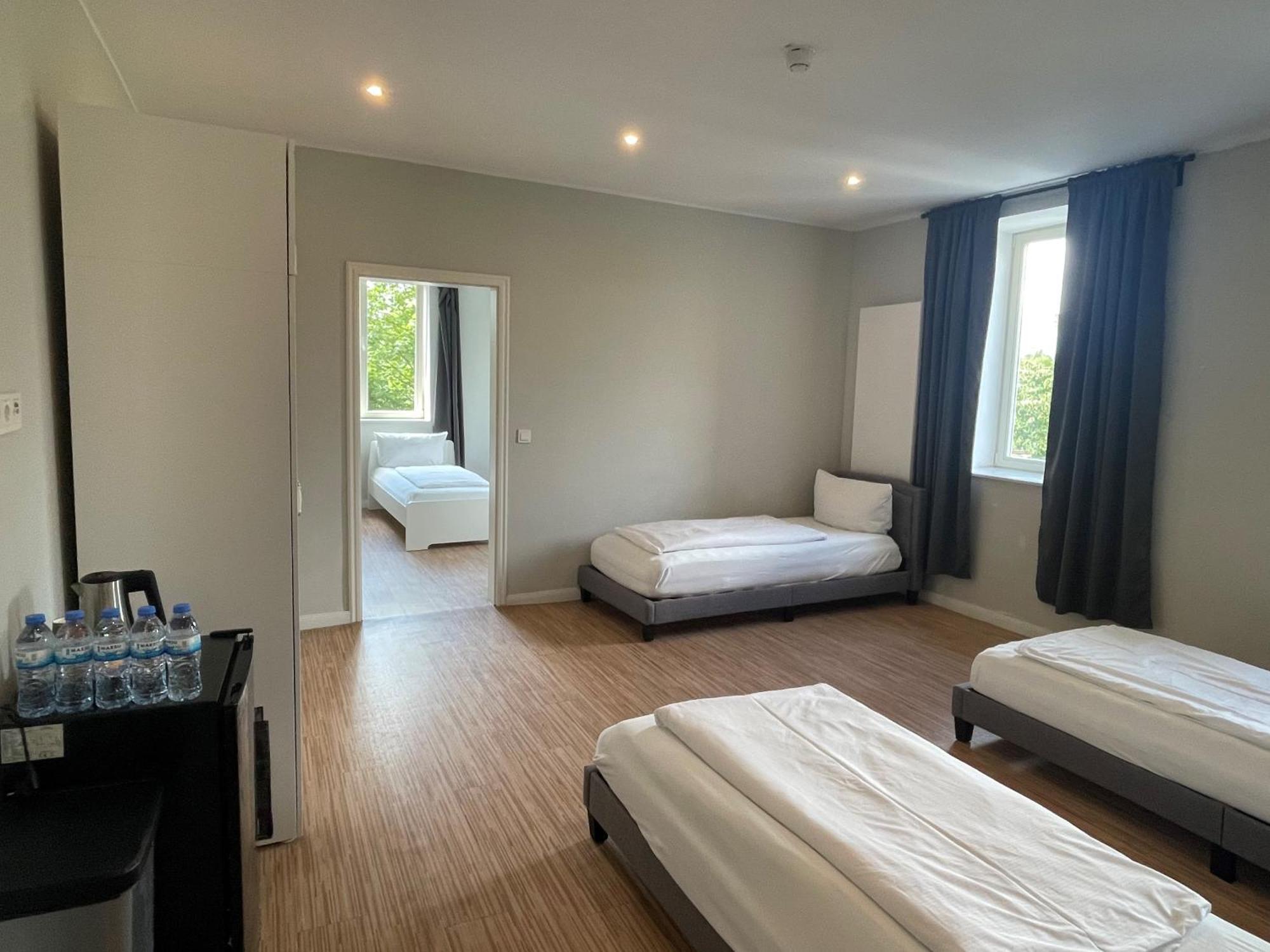 Ahoi Hostel 함브루크 외부 사진